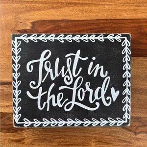 Inspirational Black and White Wall Decor